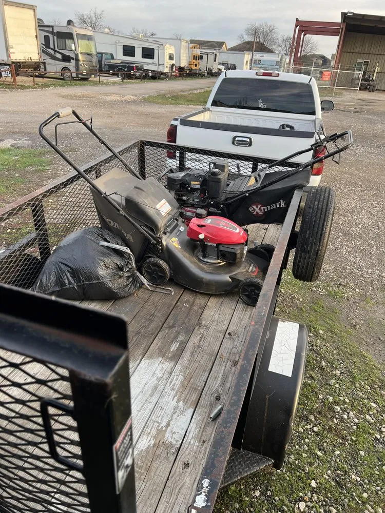 Affordable landscape design in Manor, TX - Mike’s Mowing Services