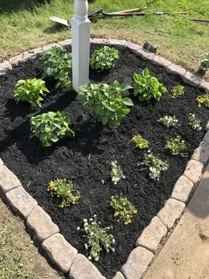 Mike’s Mulching and Landscaping