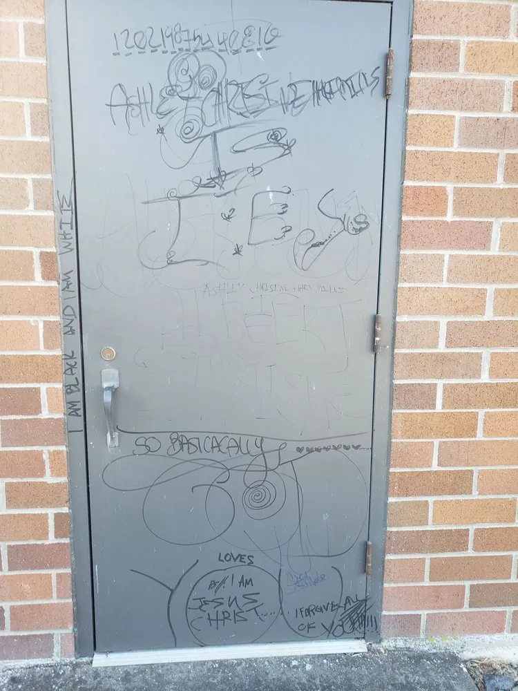 Professional lawn mowing service experts serving Mcminnville, OR - Mike's Powerwashing & More