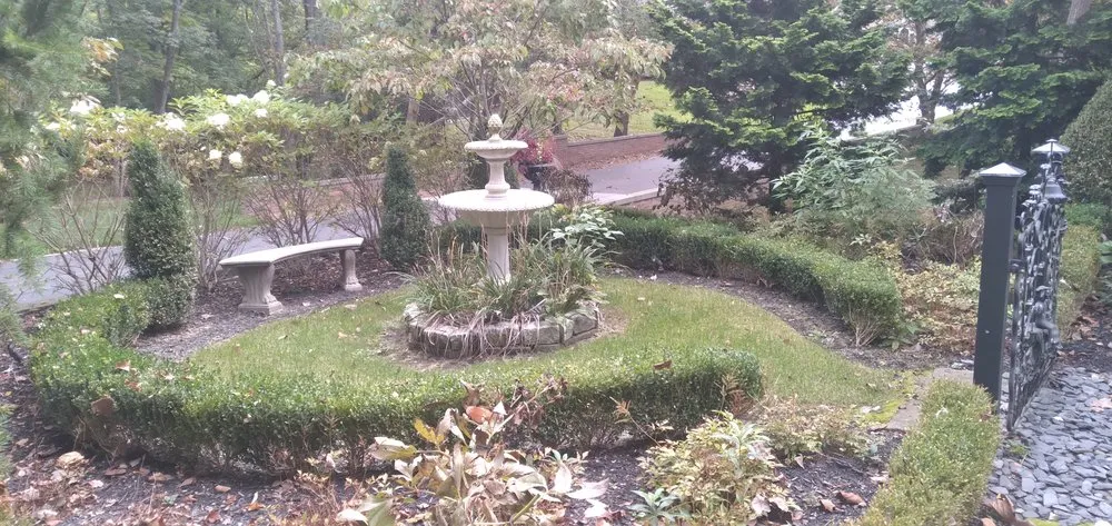 Custom landscaping services in Dayton, OH by Mikesell's Lawn Care