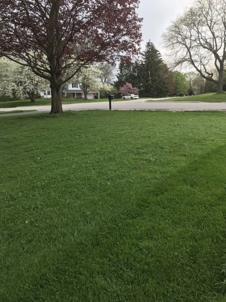 Expert lawn mowing service experts serving Greenfield, WI - Milanscaping