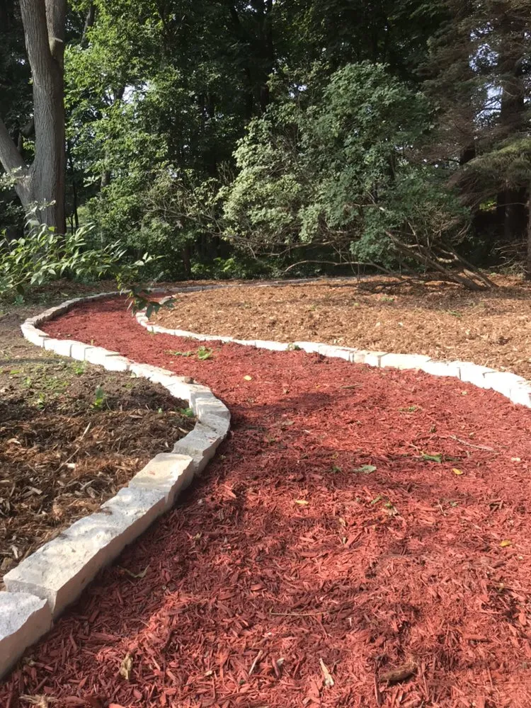 Professional residential landscaping in Greenfield, WI by Milanscaping