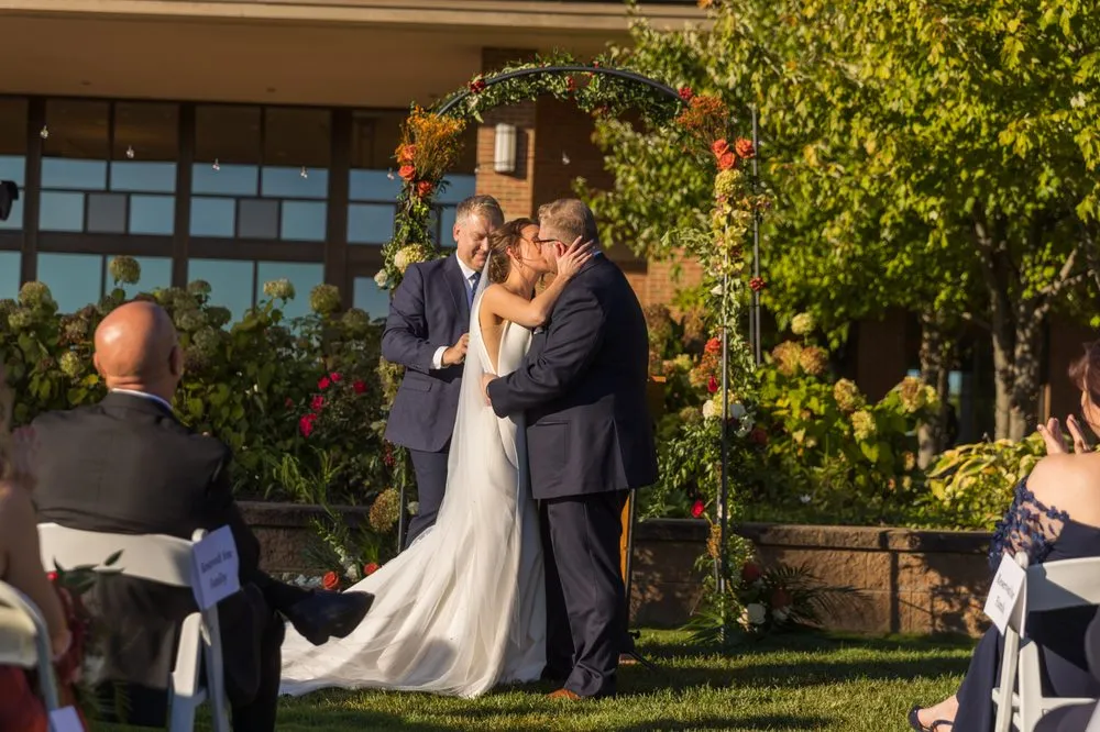 Reliable outdoor landscaping experts serving Milford, MI - Milford Gardens