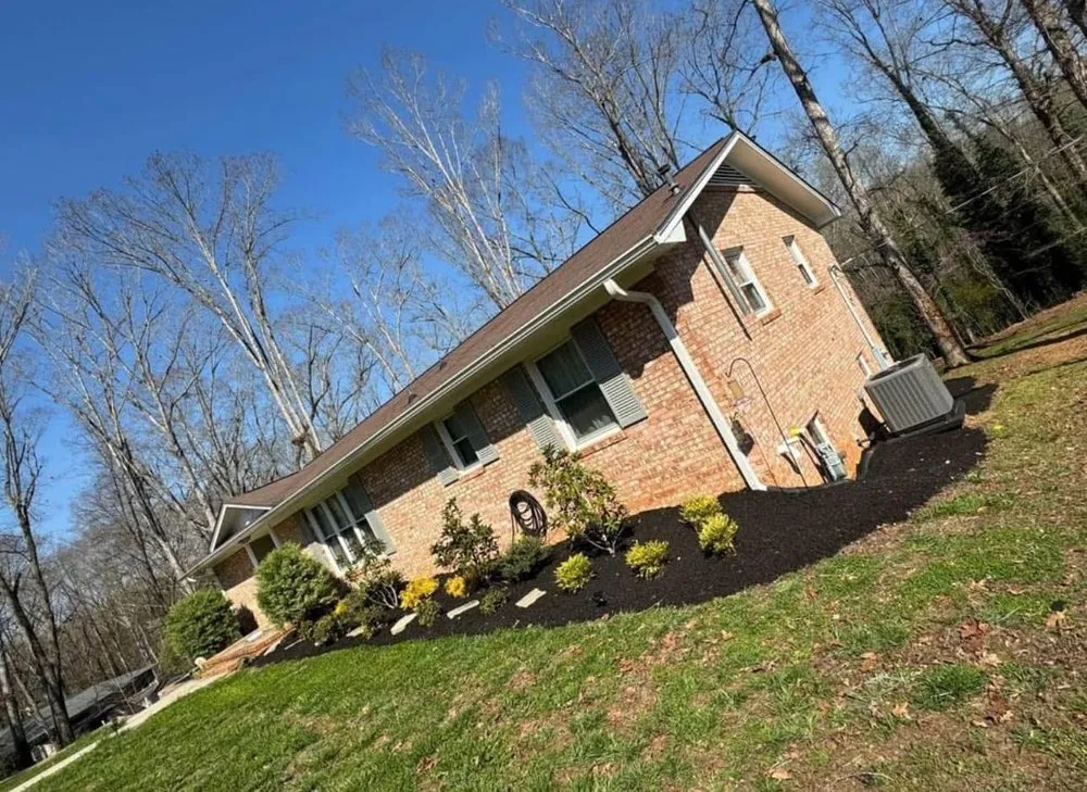 Reliable yard cleanup service for homes in Pelzer, SC by Milio’s Landscaping & Lawn Maintenance