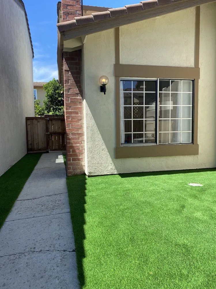 Custom garden landscaping in Pittsburg, CA by Millawns