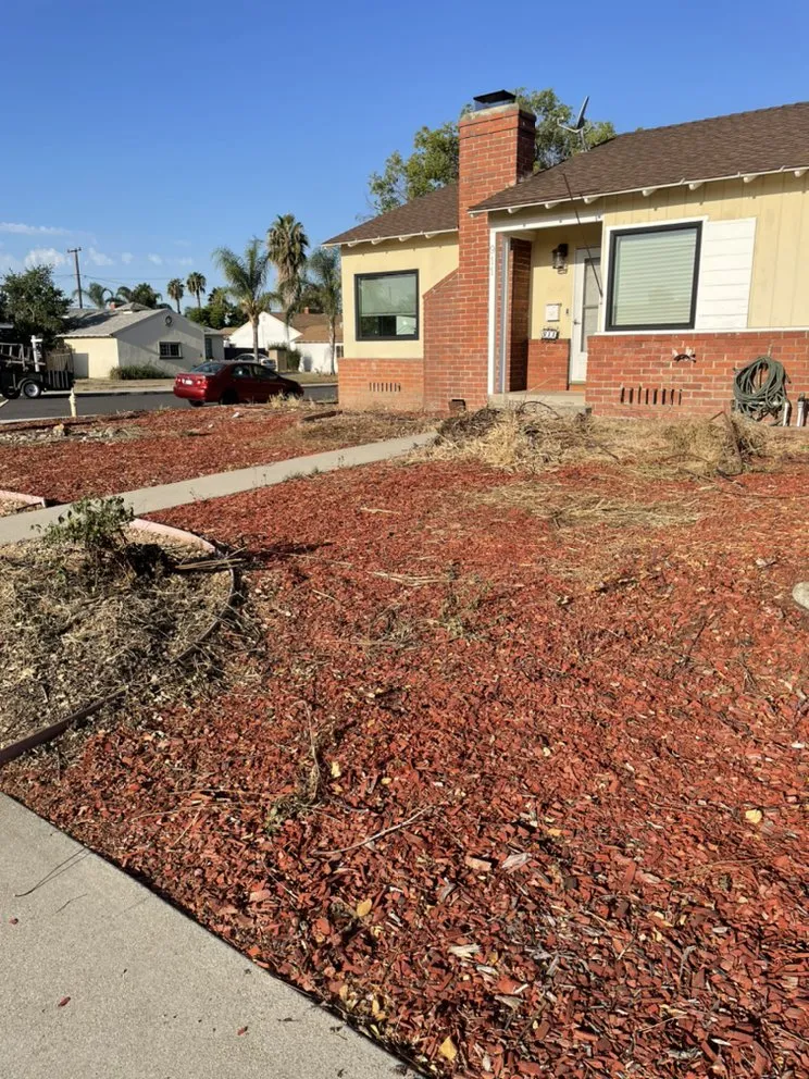 Expert lawn mowing service in Visalia, CA by Millenium Landscape