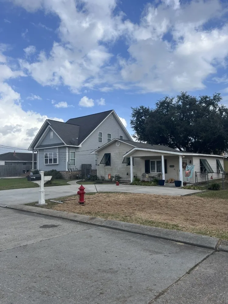 Local lawn mowing service experts serving Belle Chasse, LA - Miller Black