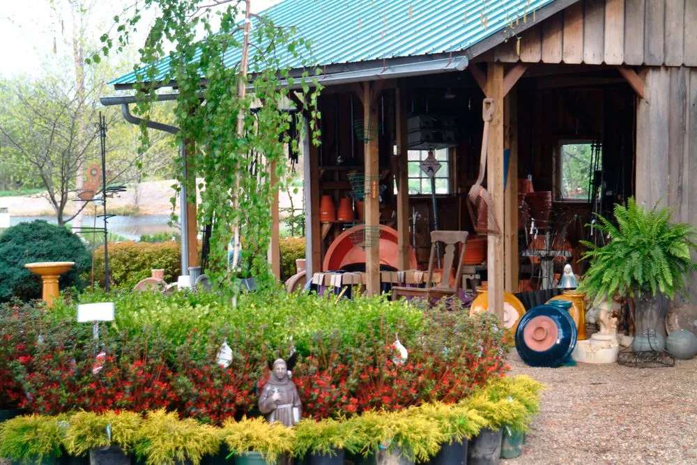 Local outdoor landscaping experts serving Norwalk, OH - Miller Landscape & Gardens