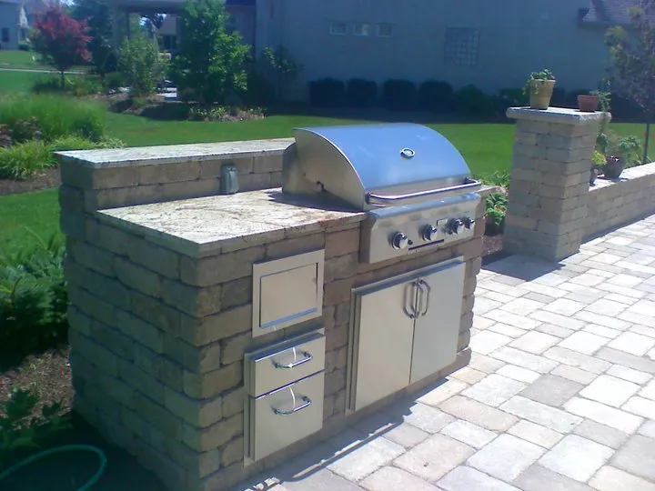 Professional yard maintenance experts serving Westerville, OH - Miller Landscapes of Westerville