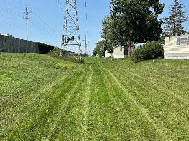 Custom lawn care service experts serving Grand Rapids, MI - Miller Lawn & Snow