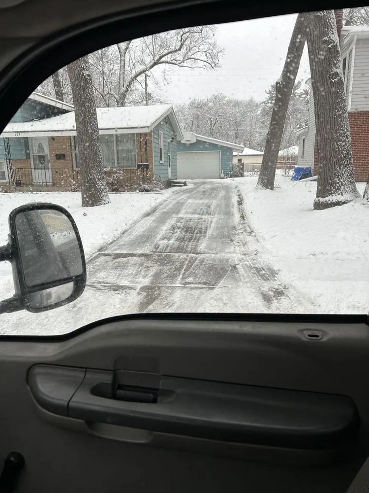 Reliable lawn care service experts serving Grand Rapids, MI - Miller Lawn & Snow