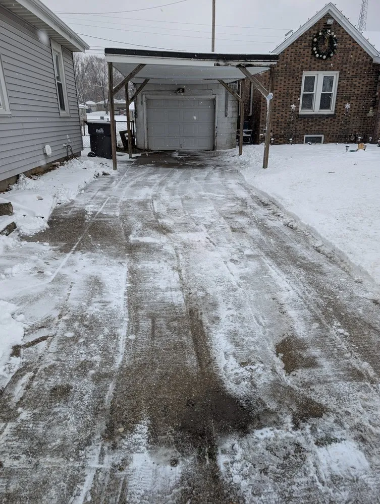 Custom outdoor landscaping for residential properties in Pekin, IL by Miller Lawncare and Snow Removal