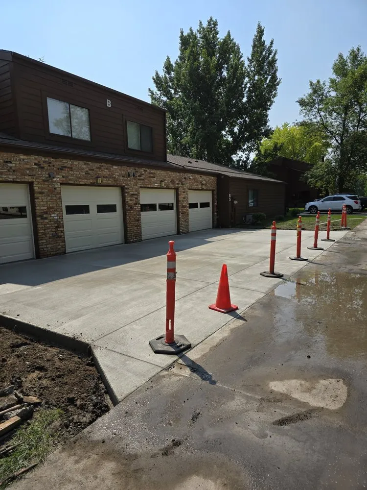 Affordable yard maintenance experts serving Grand Forks, ND - Miller Motivations