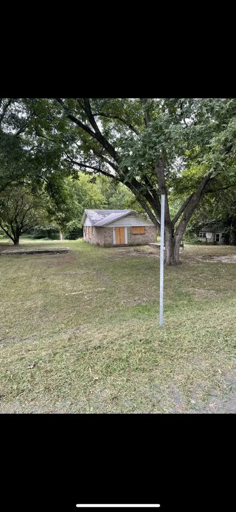 Reliable lawn care service for outdoor upgrades in Little Rock, AR by Miller Mowing & Lawncare