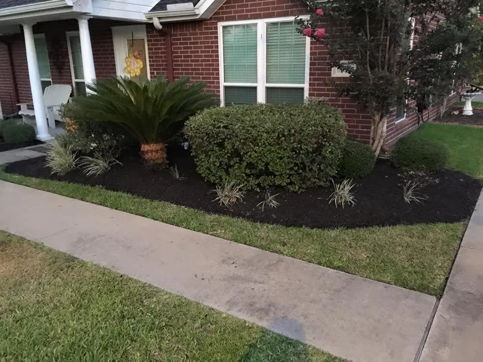 Top-rated landscape installation experts serving Lumberton, TX - Miller's Handy Man, Lawn Care, and Landscaping