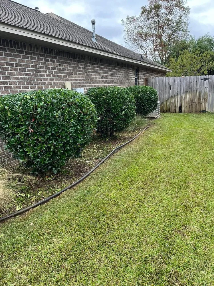 Reliable residential landscaping in Molino, FL by Miller’s Mowing