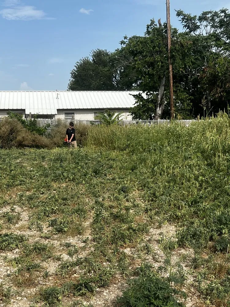 Custom residential landscaping in Nolanville, TX - Millers Mowing