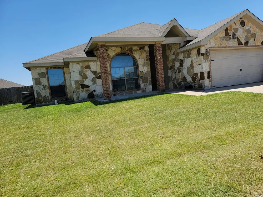 Affordable yard maintenance experts serving Nolanville, TX - Millers Mowing