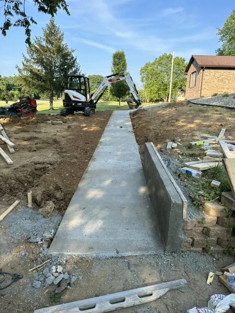 Top-rated yard cleanup service in Louisville, KY - Milliner Earth Works