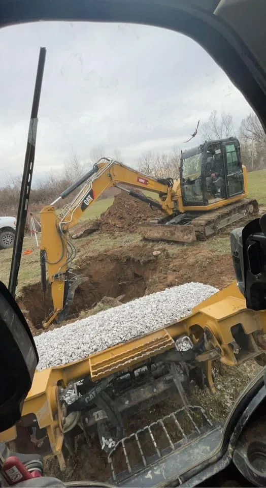 Custom lawn mowing service experts serving Louisville, KY - Milliner Earth Works