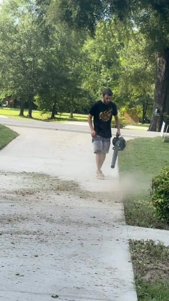 Top-rated lawn mowing service for beautiful yards in Eatonton, GA by Mills Family landwork