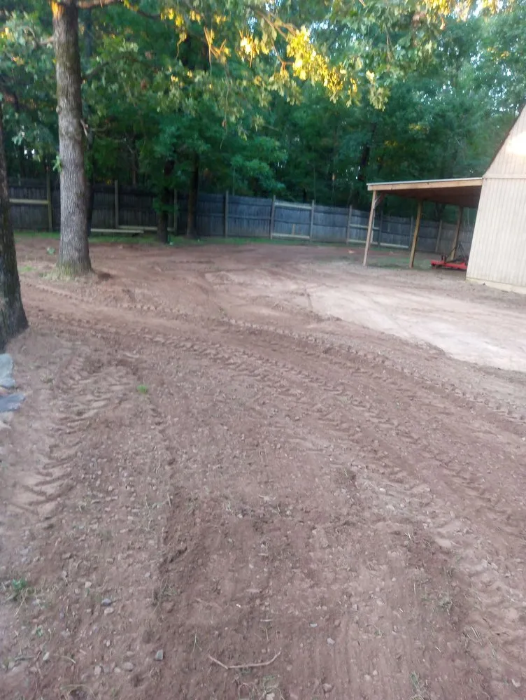 Reliable yard maintenance for outdoor upgrades in Mt Vernon, AR by Millsaps Custom Creations