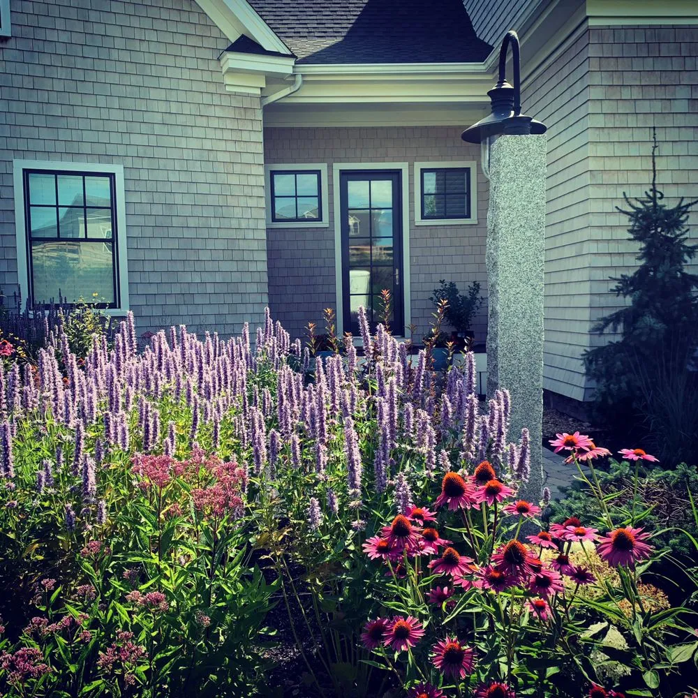 Expert lawn care service experts serving Lebanon, ME - Millwood Fine Garden and Hardecape Co.