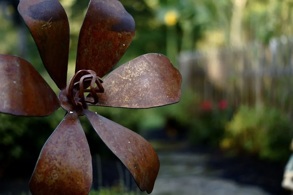 Reliable yard cleanup service in Lebanon, ME by Millwood Fine Garden and Hardecape Co.