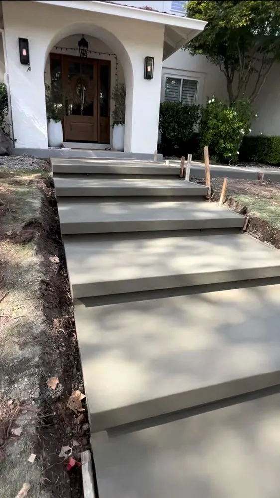 Custom landscape installation for homes in Antioch, CA by Milo Landscaping