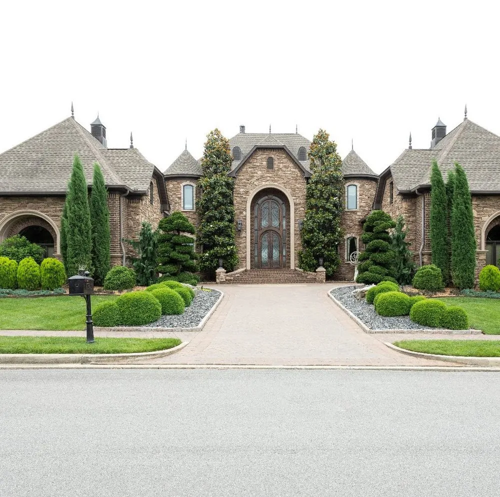 Top-rated garden landscaping in Hendersonville, TN by Milosi Landscaping