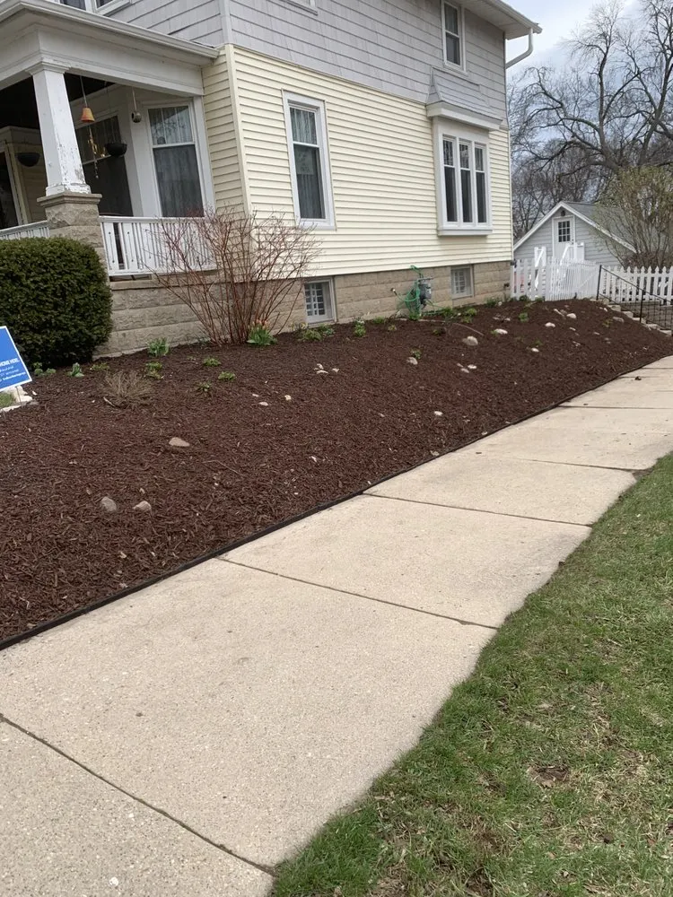 Reliable outdoor landscaping in Milwaukee, WI by Milwaukee Lawn Care