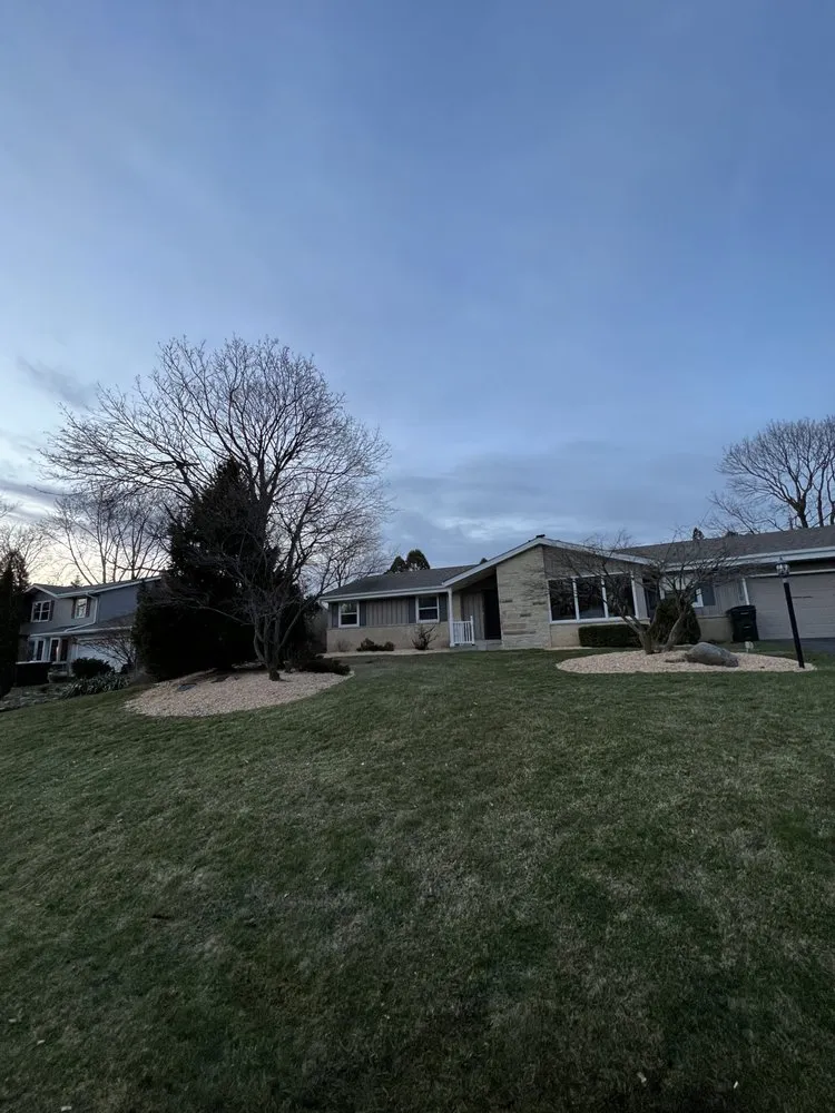 Custom yard cleanup service in Milwaukee, WI by Milwaukee Lawn Care