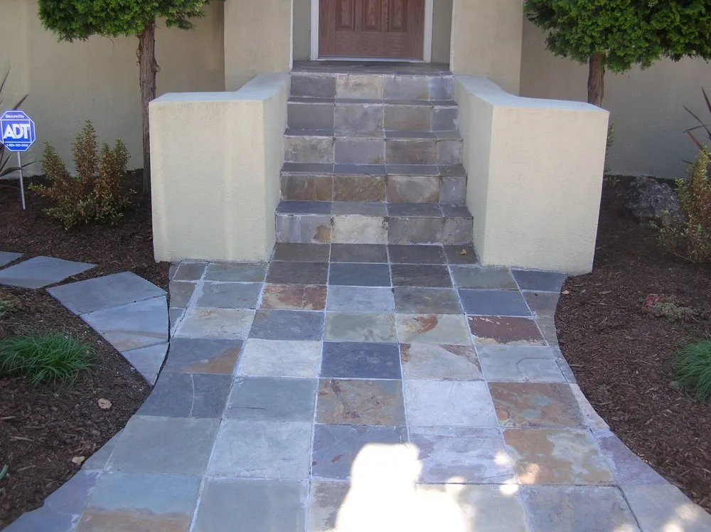 Custom lawn mowing service in Oakland, CA by Mimi's Landscaping