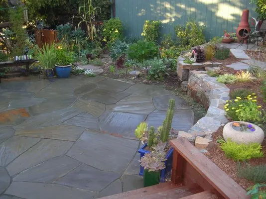 Mimi's Landscaping Logo