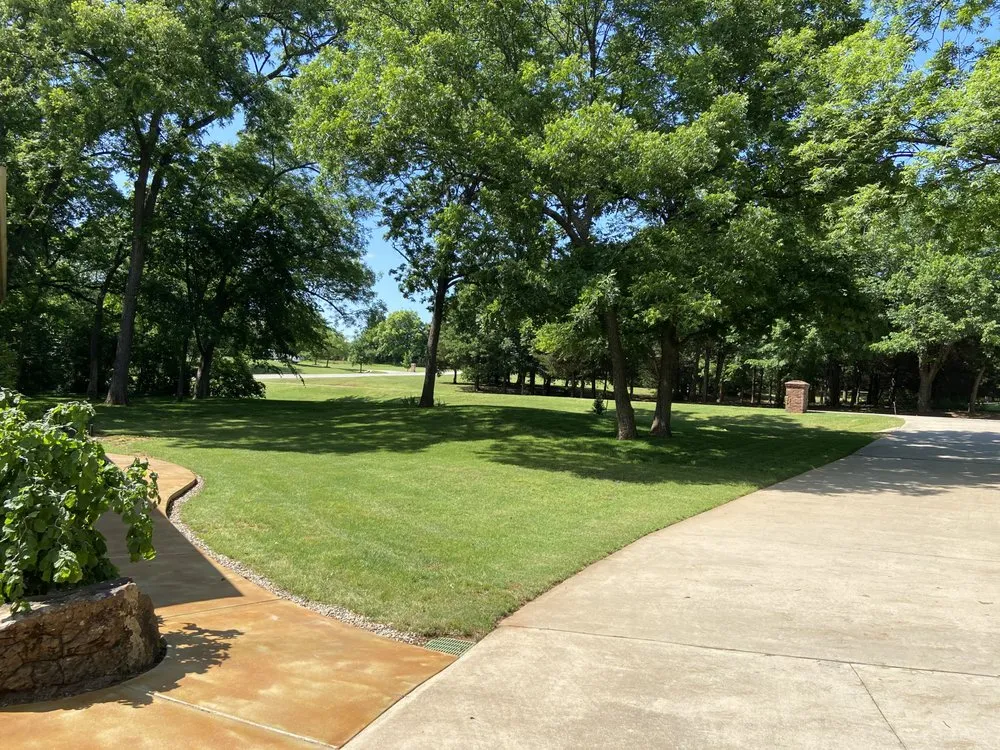 Professional garden landscaping for beautiful yards across Lexington, OK - Minadeo Escoe Mowing