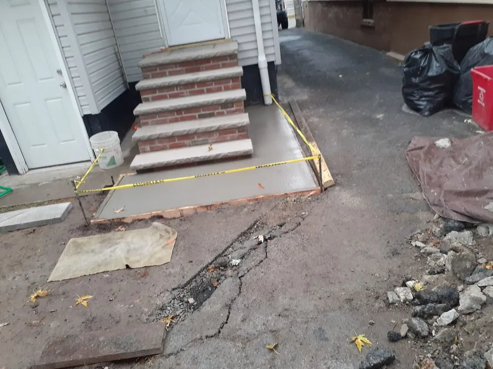 Expert lawn mowing service experts serving West Orange, NJ - Minchala Landscape & Construction