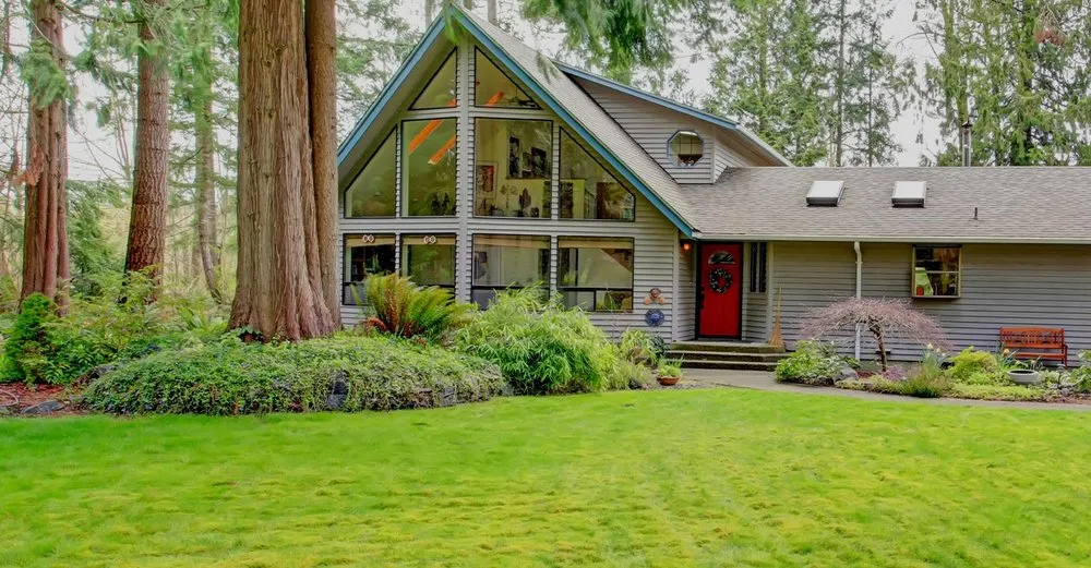 Top-rated yard maintenance in Florence, AL by Mindset Lawncare