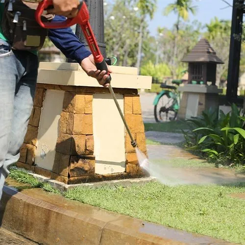 Custom lawn mowing service in Florence, AL - Mindset Lawncare