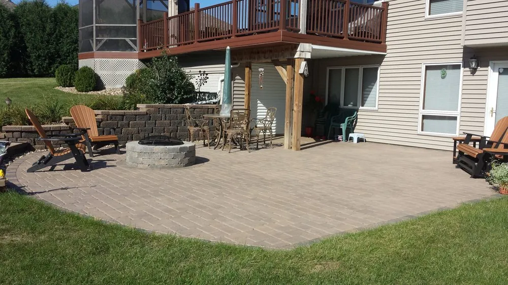 Affordable landscape installation experts serving Anamosa, IA - Minger Mowing & Landscaping