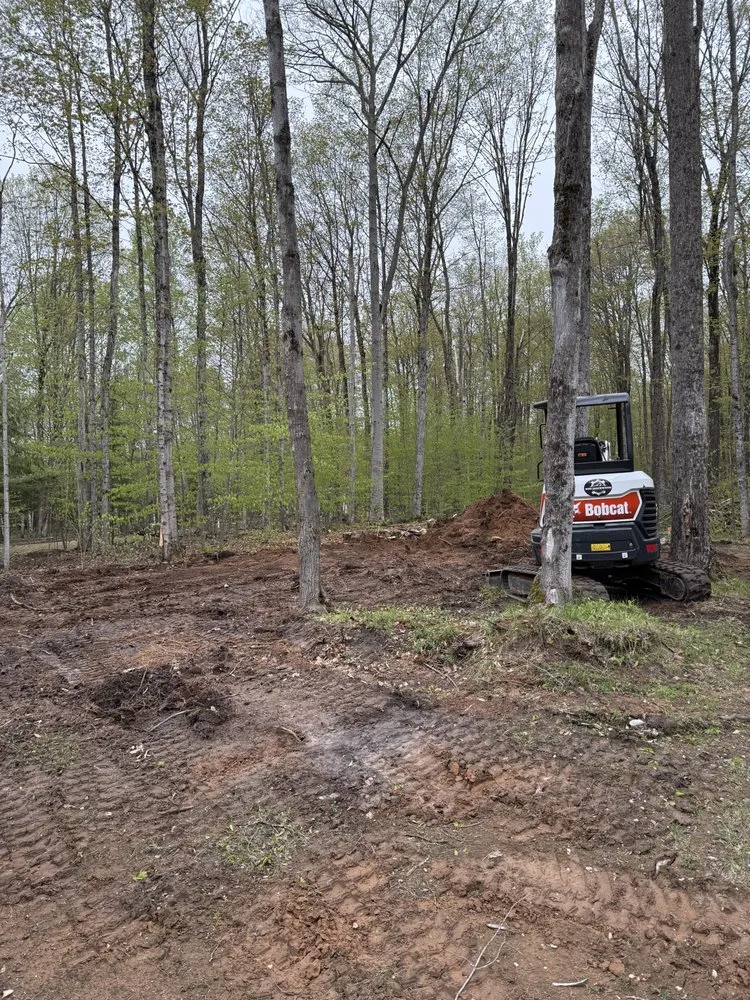 Expert garden landscaping experts serving Manistique, MI - Mini Earthworks
