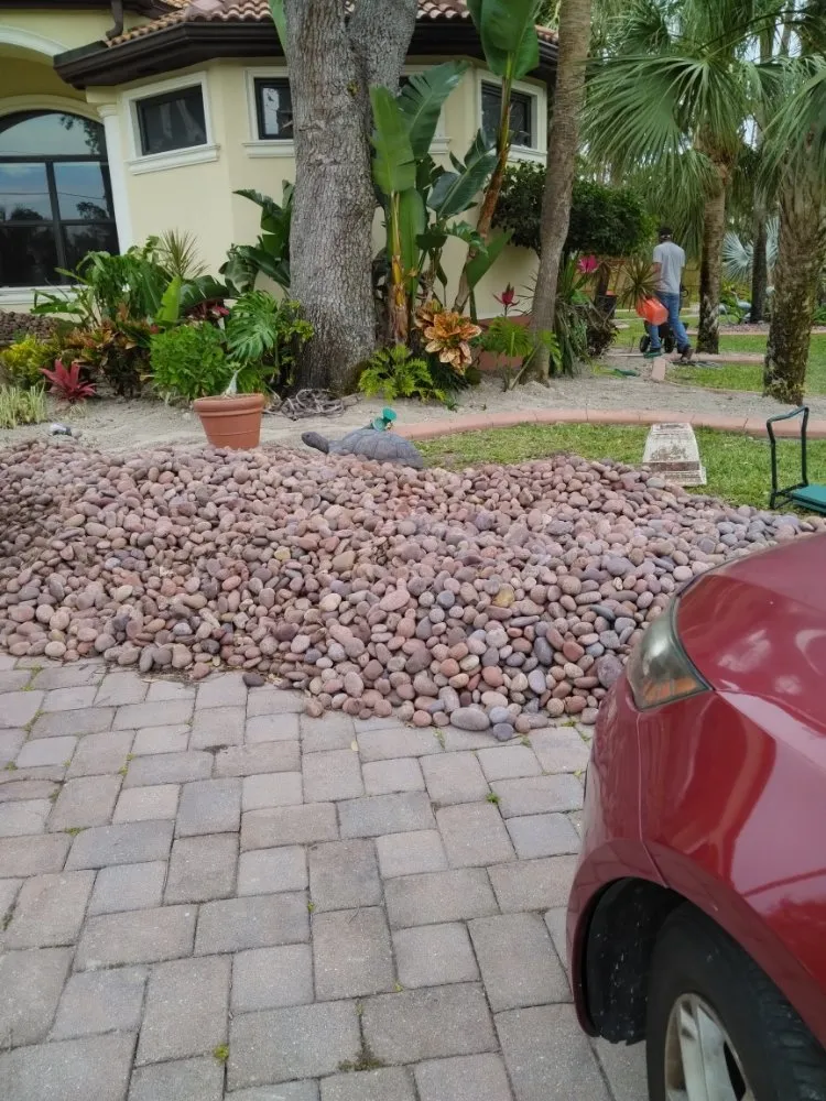 Custom outdoor landscaping experts serving Port Charlotte, FL - Minions Handyman Services