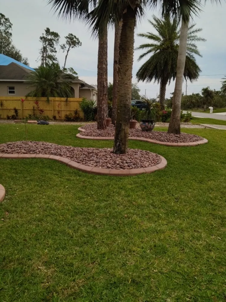 Custom lawn mowing service experts serving Port Charlotte, FL - Minions Handyman Services