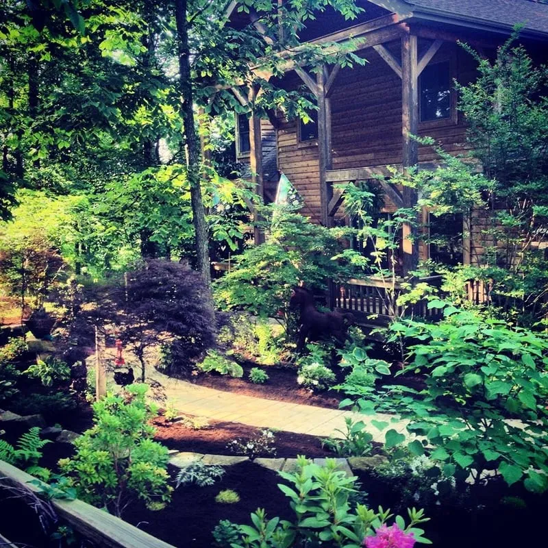 Local lawn mowing service in London, KY - Mink's Landscaping & Maintenance