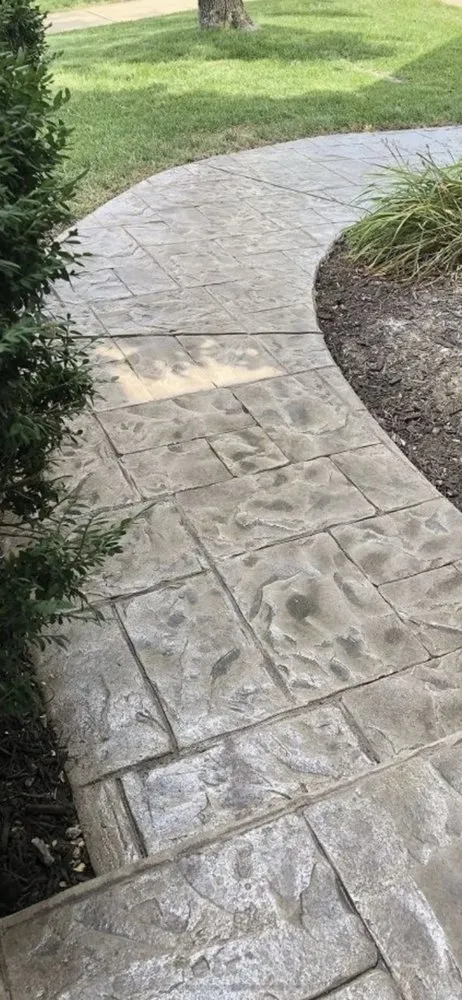 Custom yard maintenance experts serving Burnsville, MN - Minnesnowta lawn care