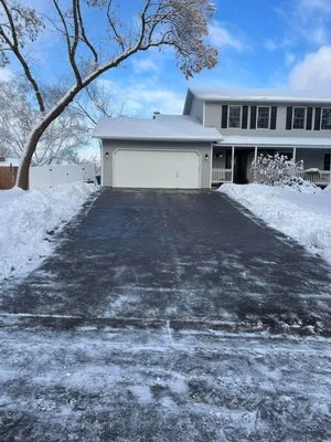 Minnesnowta lawn care Logo