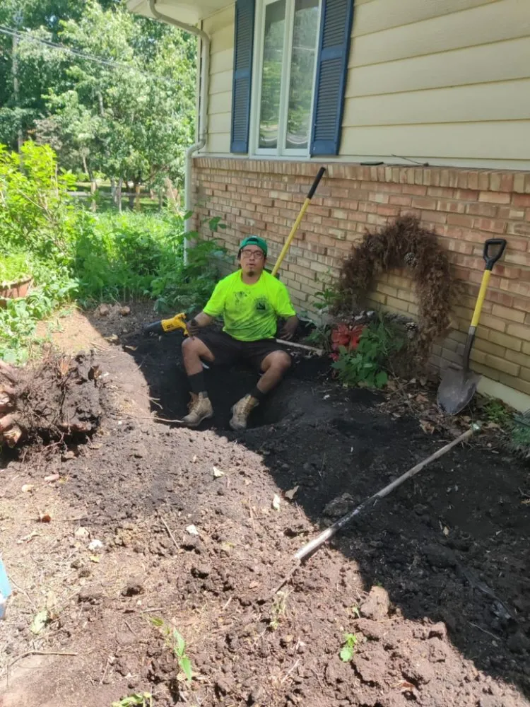 Professional lawn care service with custom design across new hope, MN - Minnesota Good Landscapes