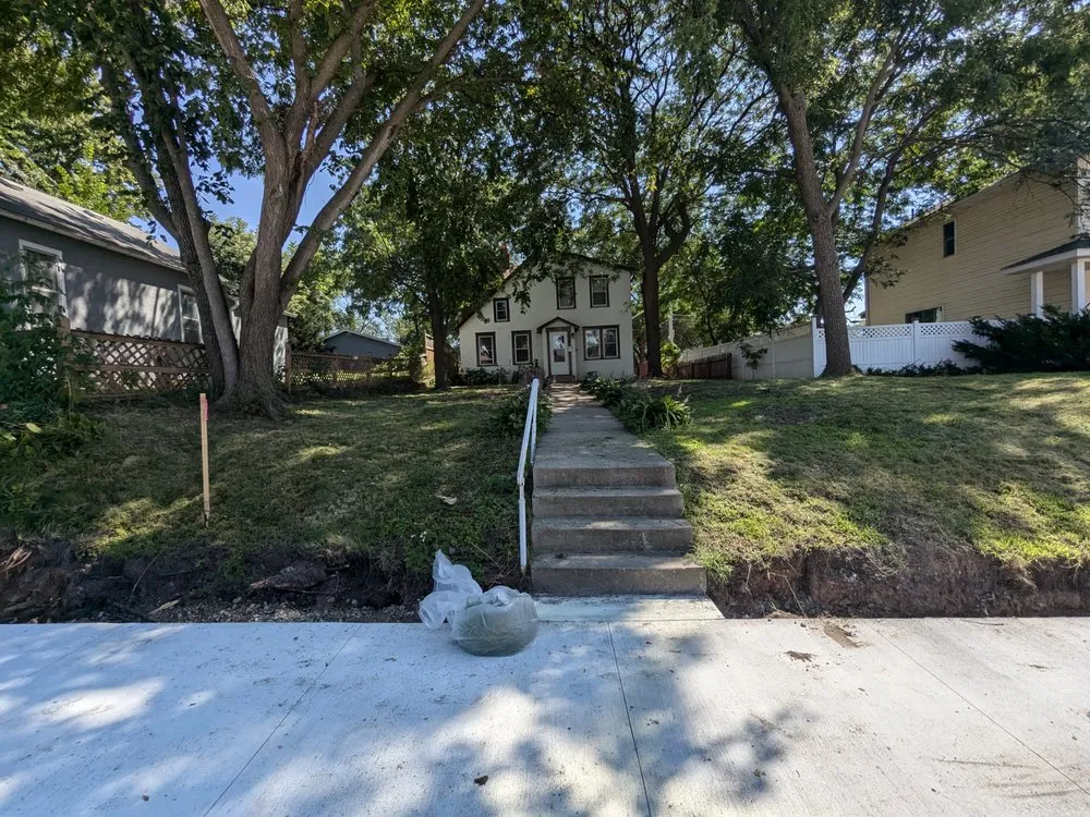 Top-rated garden landscaping experts serving Saint Paul, MN - Minnesota Lawn Buddy's