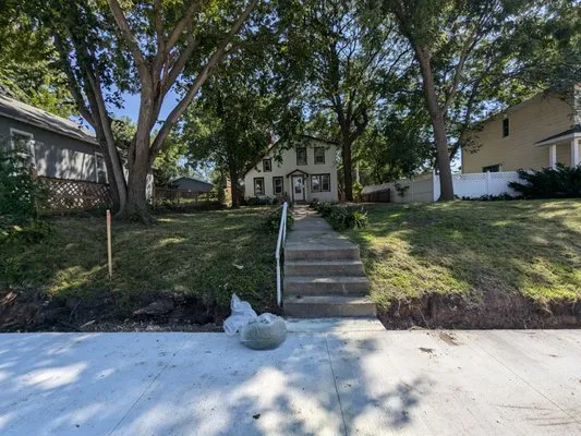 Minnesota Lawn Buddy's Logo