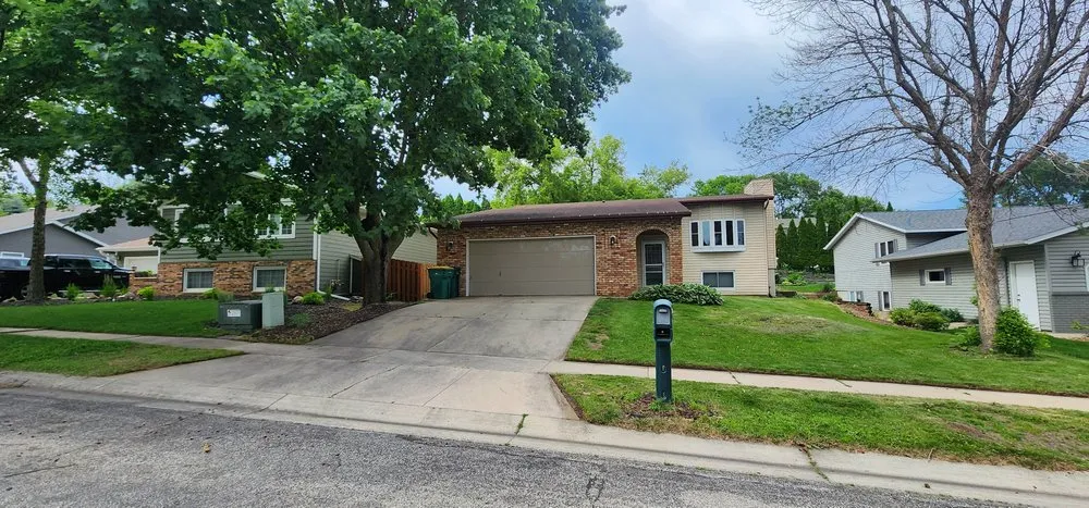 Professional yard cleanup service in Rochester, MN by Minnesota Nice Lawns