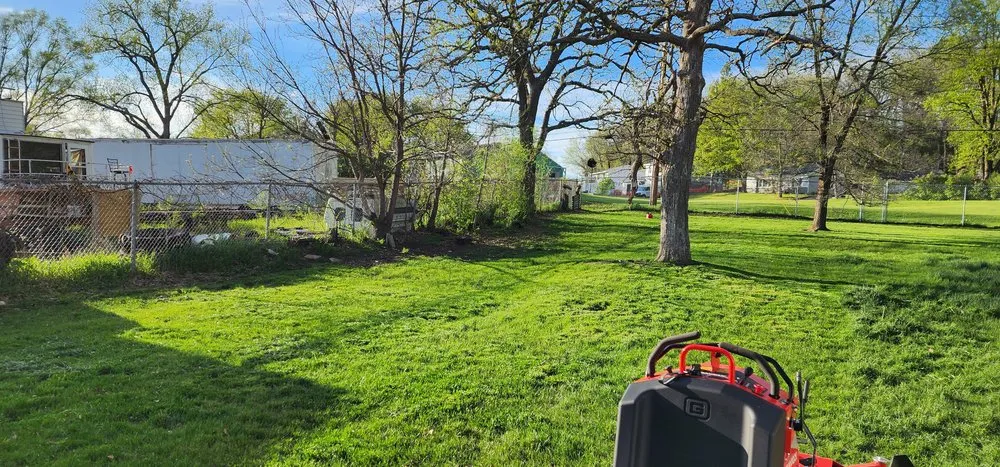 Expert yard maintenance near you across Rochester, MN - Minnesota Nice Lawns